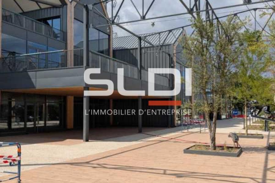 Commerces A VENDRE OU A LOUER - VENISSIEUX - 1 046 m²