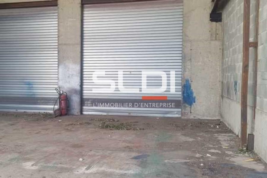 Activités A VENDRE - LORETTE - 240 m² Activités A VENDRE - LORETTE - 240 m²