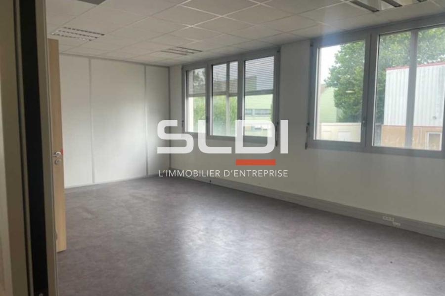 Bureaux A LOUER - CHASSIEU - 1 167 m²