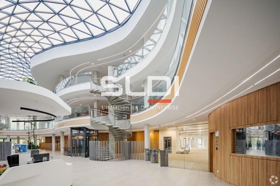 Bureaux A LOUER - LIMONEST - 3 448 m² Bureaux A LOUER - LIMONEST - 3 448 m²
