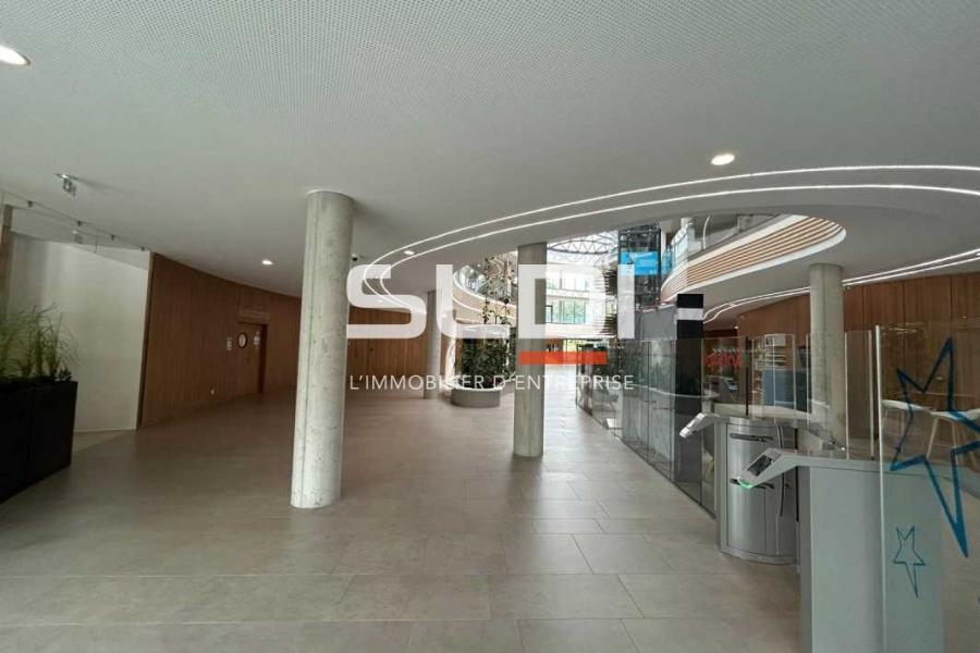 Bureaux A LOUER - LIMONEST - 3 448 m²