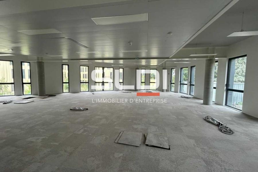 Bureaux A LOUER - LIMONEST - 3 448 m²