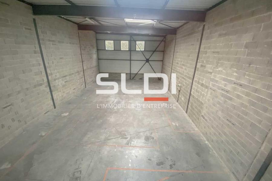 Activités A LOUER - SAINT PRIEST - 670 m²