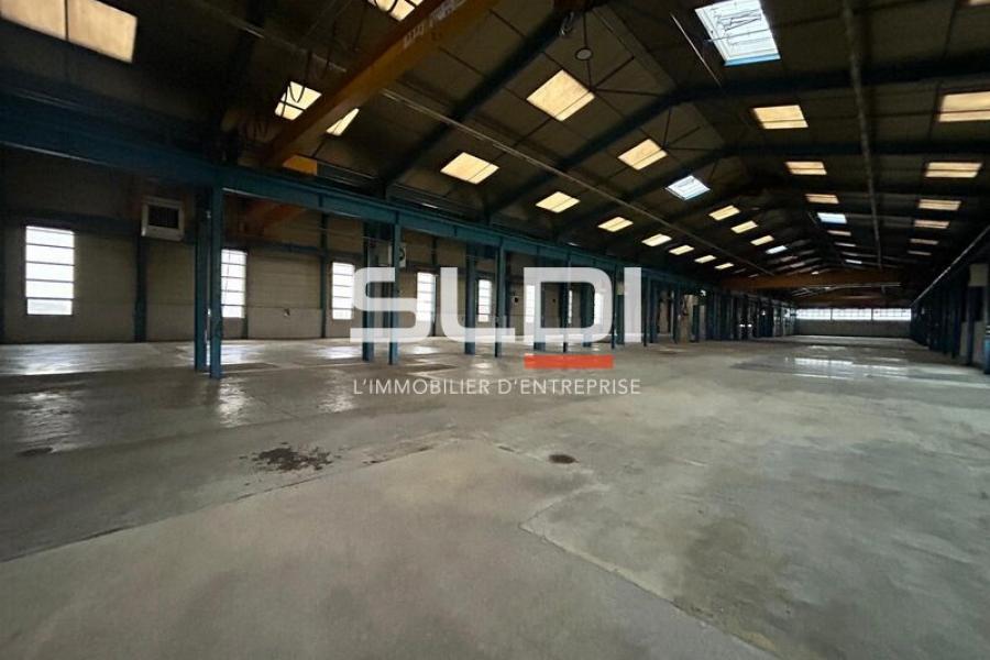 Activités A VENDRE - JASSANS RIOTTIER - 4 185 m² Activités A VENDRE - JASSANS RIOTTIER - 4 185 m²