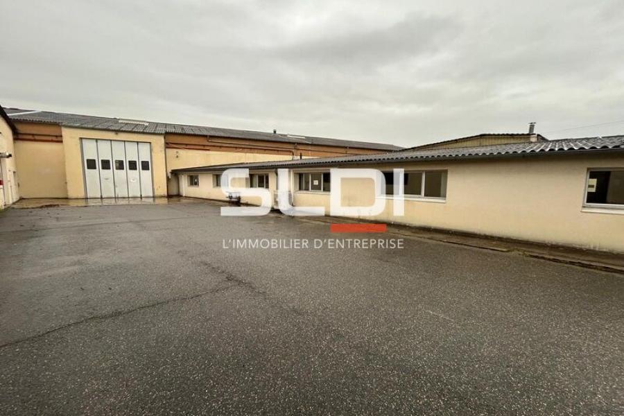 Activités A VENDRE - JASSANS RIOTTIER - 4 185 m² Activités A VENDRE - JASSANS RIOTTIER - 4 185 m²