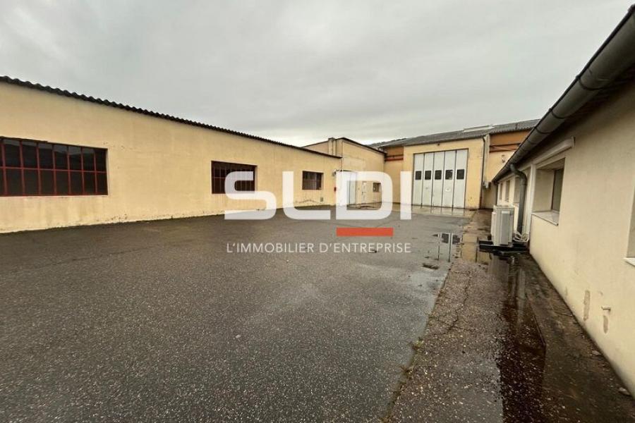 Activités A VENDRE - JASSANS RIOTTIER - 4 185 m² Activités A VENDRE - JASSANS RIOTTIER - 4 185 m²