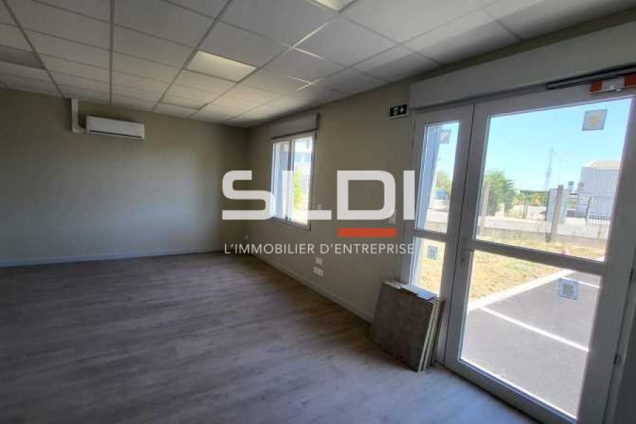 Activités A LOUER - VILLEFRANCHE SUR SAONE - 700 m²