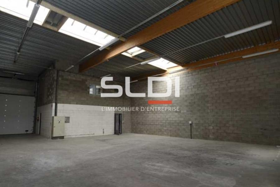 Activités A LOUER - VILLEURBANNE - 1 495 m² Activités A LOUER - VILLEURBANNE - 1 495 m²