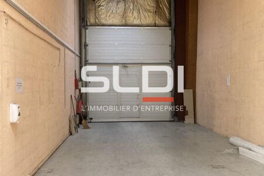 Activités A LOUER - VILLEURBANNE - 1 227 m² Activités A LOUER - VILLEURBANNE - 1 227 m²