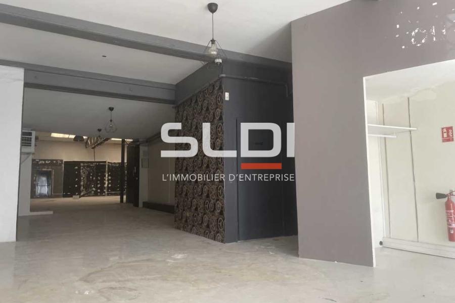 Commerces A LOUER - LYON - 295 m²