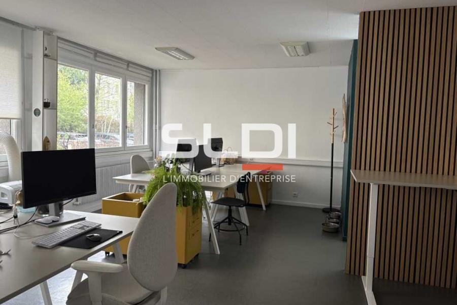 Bureaux A LOUER - LYON - 84 m²