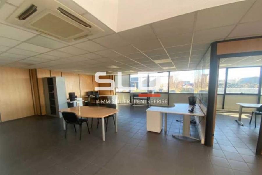 Activités A LOUER - MORNANT - 1 017 m²