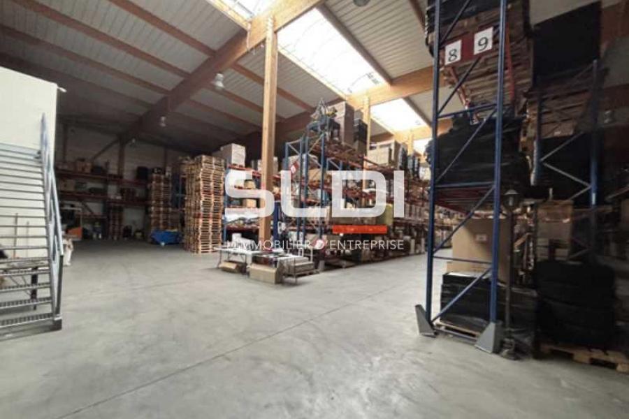 Activités A VENDRE - MORNANT - 2 200 m²