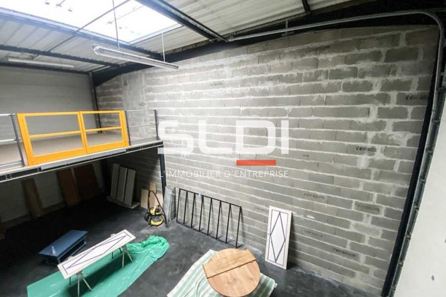 Activités A LOUER - CHAPONNAY - 269 m²