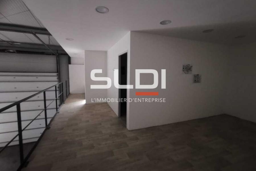 Activités A LOUER - SAINT JEAN DE BOURNAY - 420 m²