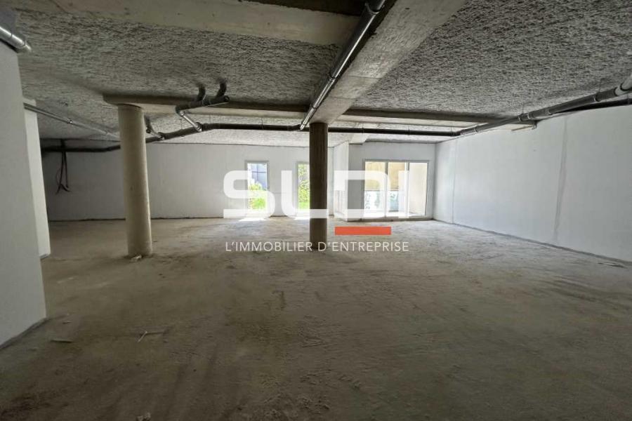 Commerces A VENDRE - VILLEFRANCHE SUR SAONE - 347 m²