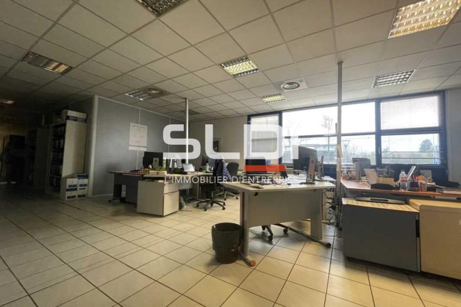 Bureaux A VENDRE - VAULX EN VELIN - 925 m²