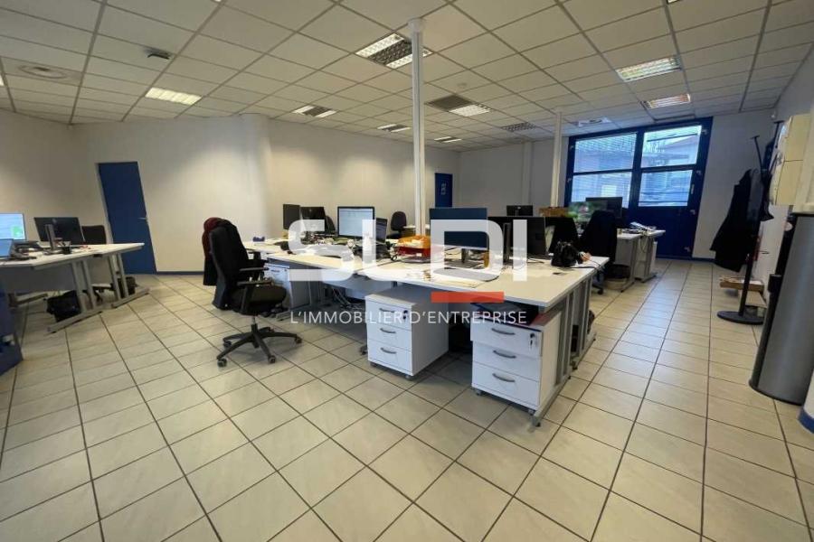 Bureaux A VENDRE - VAULX EN VELIN - 925 m²