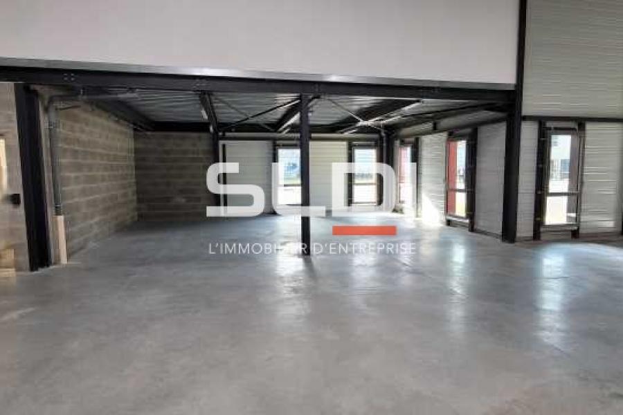 Activités A LOUER - CHASSIEU - 460 m²