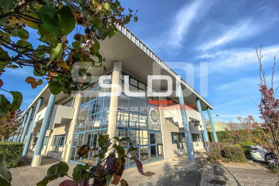 Bureaux A LOUER - BRON - 328 m²