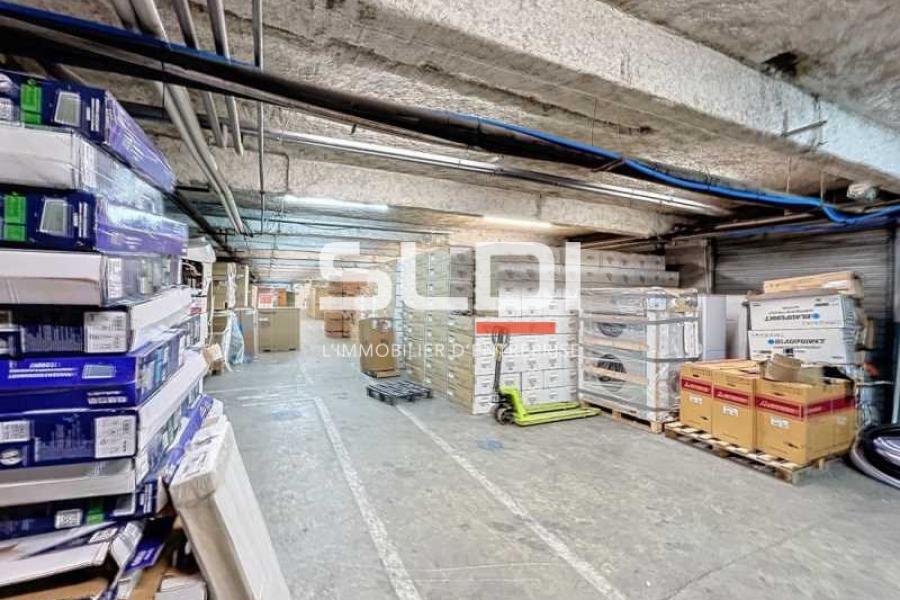 Activités A VENDRE - VAULX EN VELIN - 1 800 m²