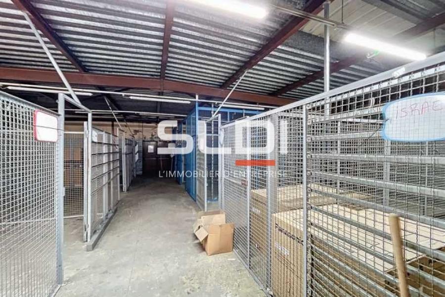 Activités A VENDRE - VAULX EN VELIN - 1 800 m²