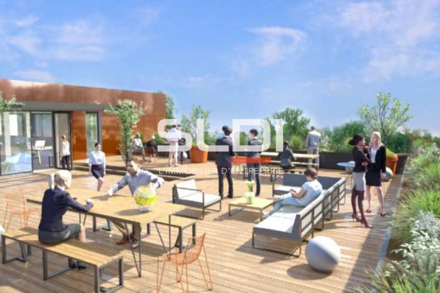 Activités A LOUER - GENAS - 1 323 m²