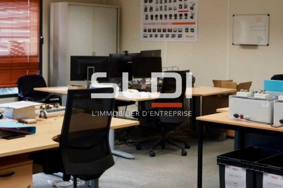 Activités A LOUER - ARNAS - 1 440 m²