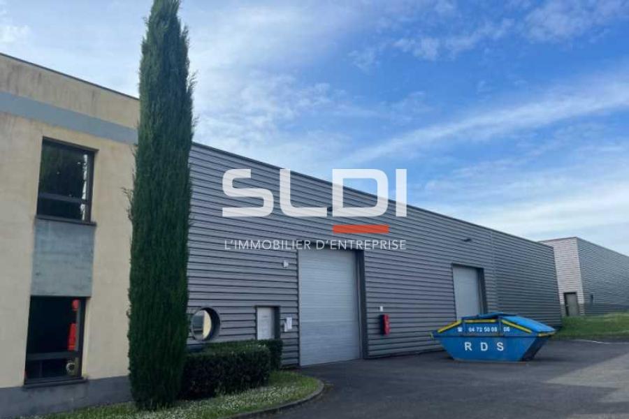 Activités A LOUER - ARNAS - 1 440 m²