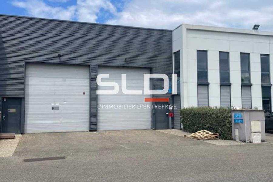 Activités A VENDRE OU A LOUER - VENISSIEUX - 731 m²