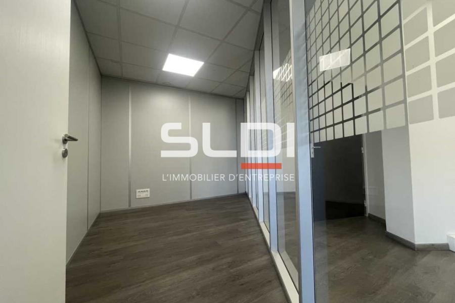 Bureaux A VENDRE - DARDILLY - 205 m²