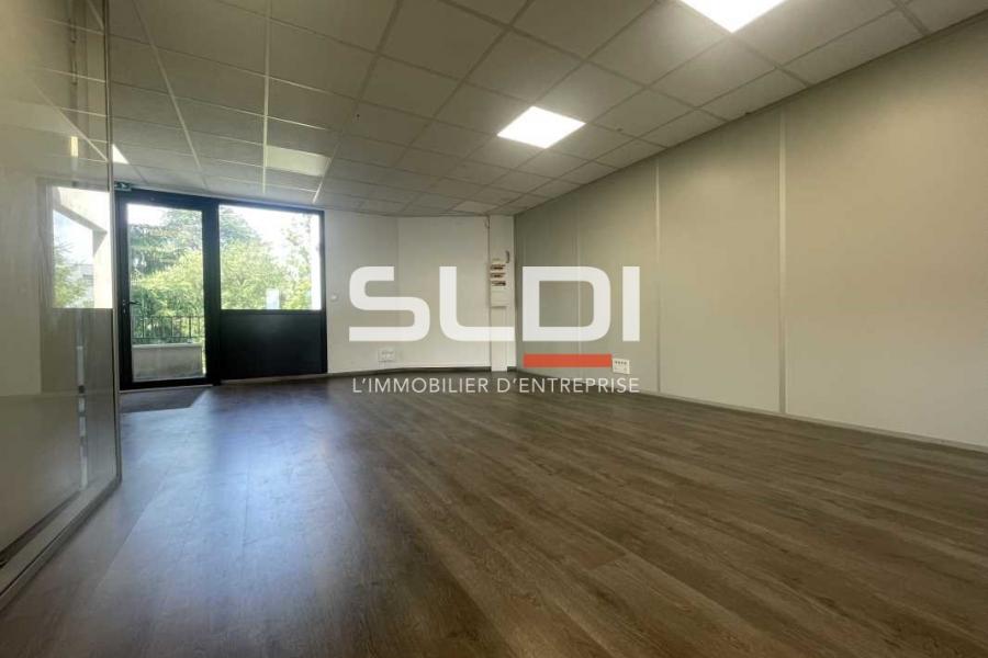 Bureaux A VENDRE - DARDILLY - 205 m²