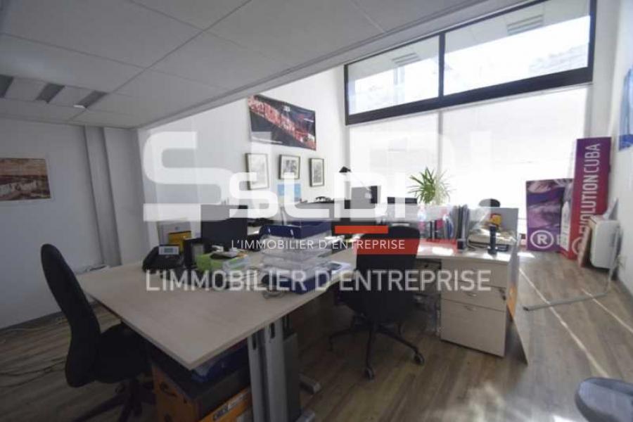 Commerces A LOUER - LYON - 272 m²