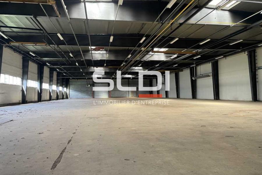 Activités A VENDRE - VENISSIEUX - 4 204 m²