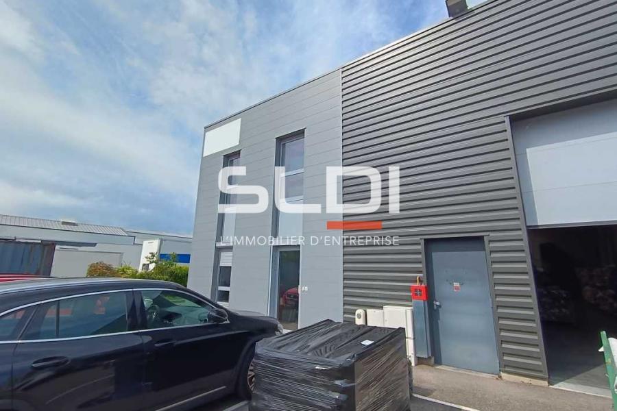 Activités A LOUER - GENAS - 420 m²