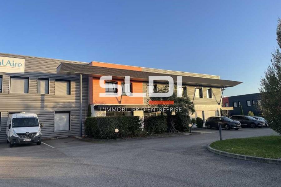 Activités A VENDRE OU A LOUER - SAINT PRIEST - 1 535 m²