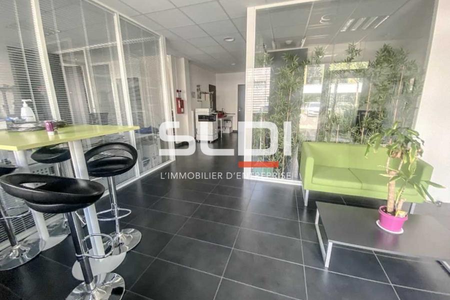 Activités A LOUER - VAULX EN VELIN - 615 m²