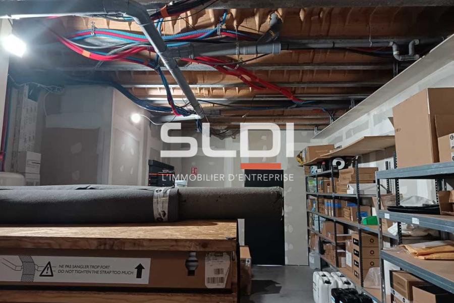 Activités A VENDRE - DECINES CHARPIEU - 1 092 m²