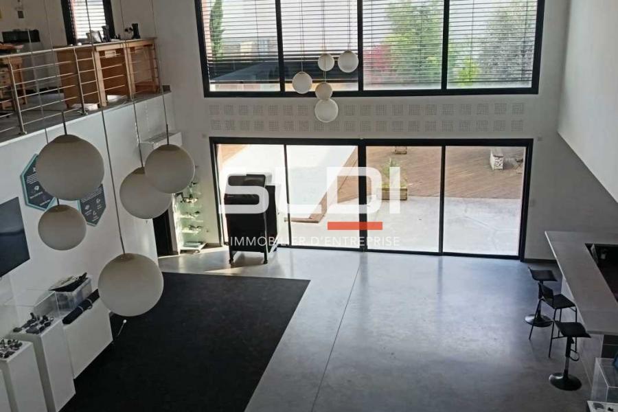 Activités A VENDRE - DECINES CHARPIEU - 1 092 m²