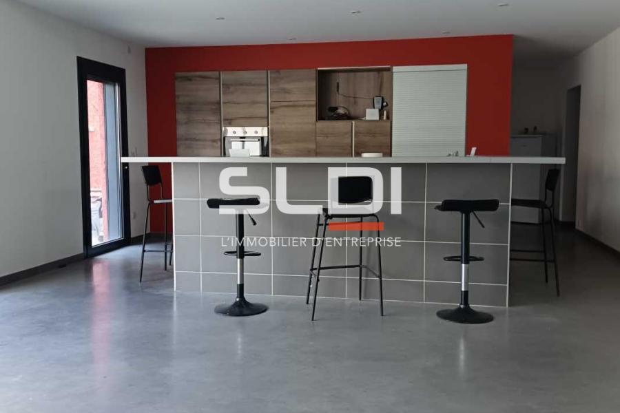 Activités A VENDRE - DECINES CHARPIEU - 1 092 m²