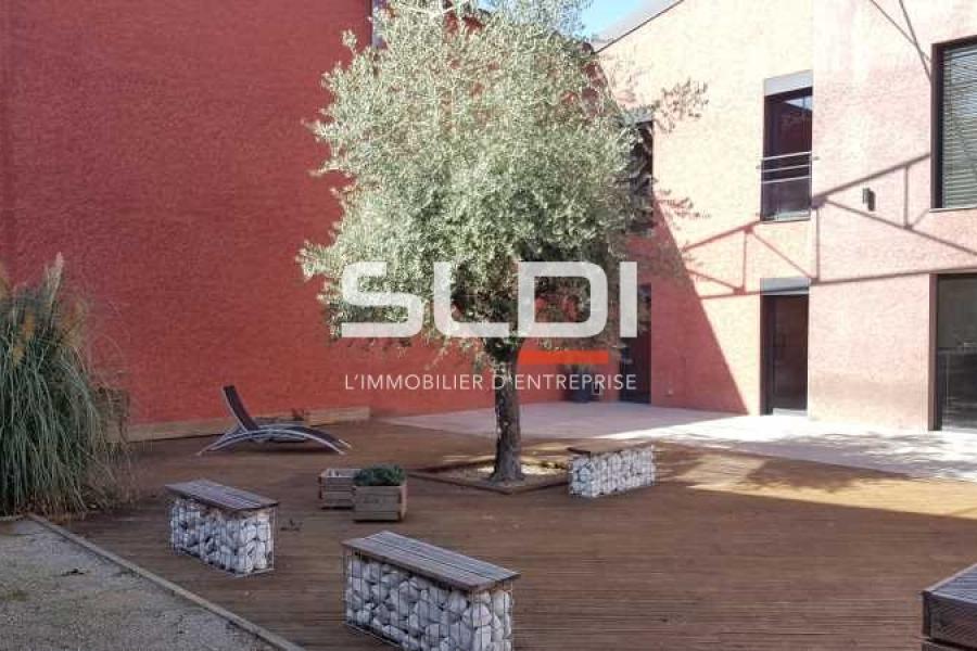 Activités A VENDRE - DECINES CHARPIEU - 1 092 m²