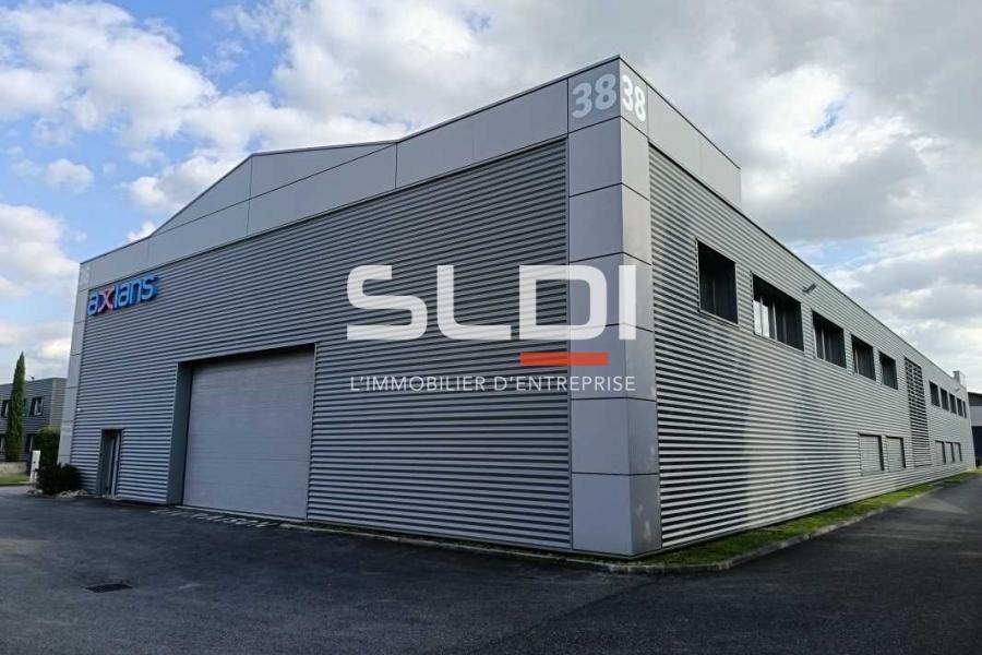 Activités A VENDRE - DECINES CHARPIEU - 2 100 m²