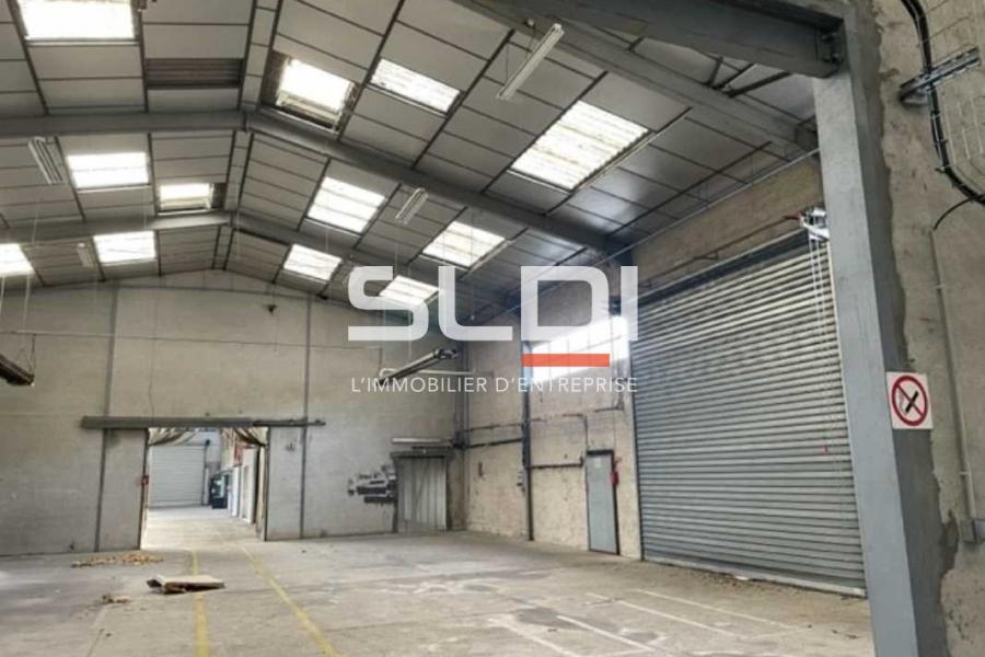 Activités A VENDRE OU A LOUER - RILLIEUX LA PAPE - 405 m²