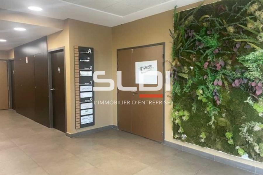 Bureaux A LOUER - LIMONEST - 127 m²