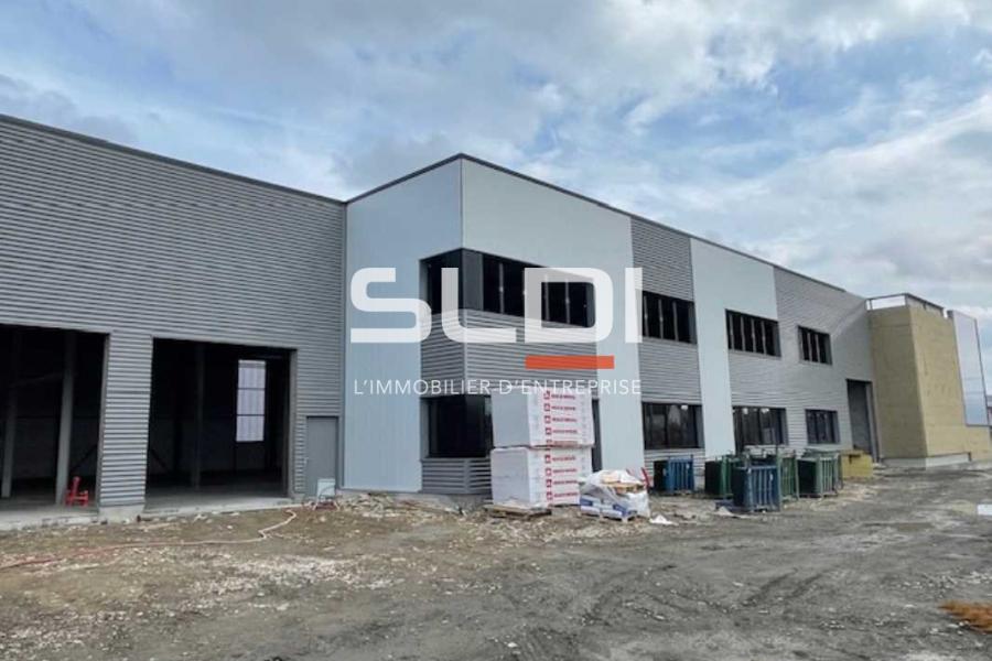 Activités A LOUER - OULLINS-PIERRE-BÉNITE - 676 m²