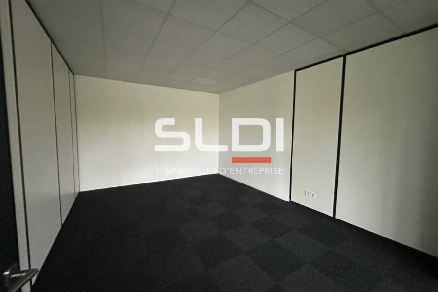 Bureaux A VENDRE OU A LOUER - DARDILLY - 235 m²