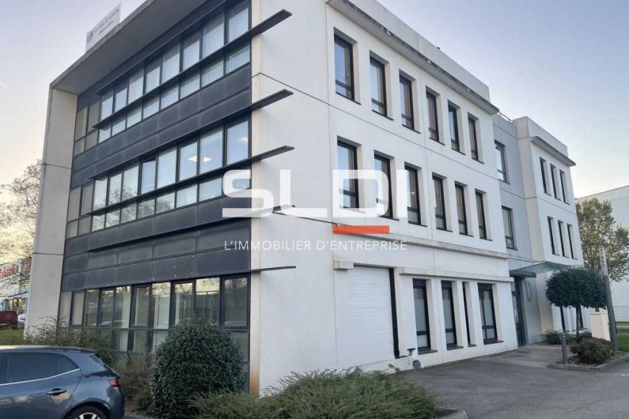 Bureaux A LOUER - SAINT PRIEST - 403 m²