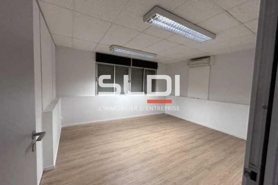 Activités A LOUER - CHASSIEU - 1 250 m²