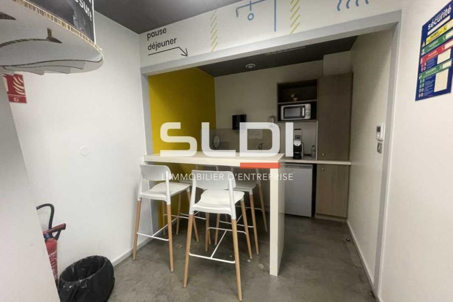 Bureaux A LOUER - VAULX EN VELIN - 79 m²