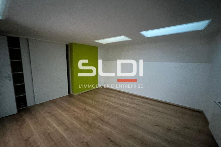 Bureaux A LOUER - VILLEFRANCHE SUR SAONE - 121 m²